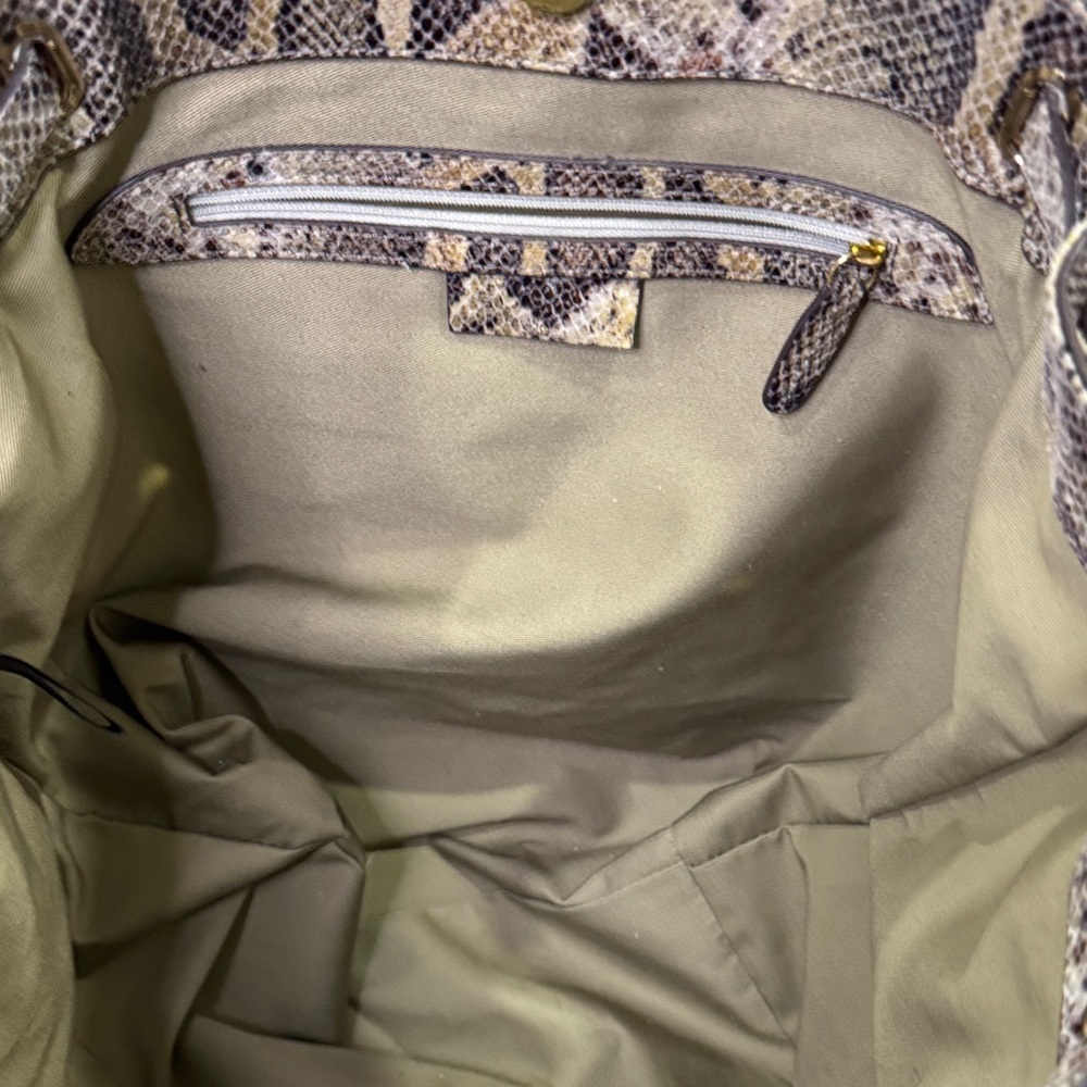 G.I.L.I. Snake-Embossed Leather Tote | Footed | Protective Plastic on Lock - Picture 5 of 10